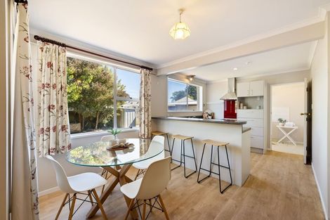 Photo of property in 10 Sophora Place, Parklands, Christchurch, 8083