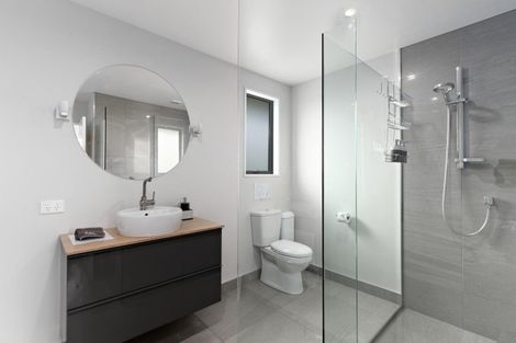 Photo of property in 28 Minaret Ridge, Wanaka, 9305