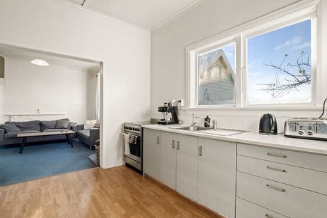 Photo of property in 52 Argyle Street, Mornington, Dunedin, 9011