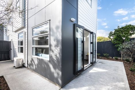 Photo of property in 24b Main Road, Titahi Bay, Porirua, 5022