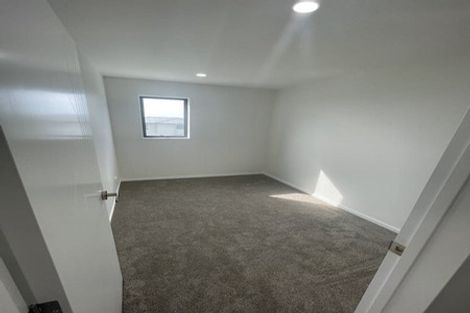 Photo of property in 9a Crestview Rise, Papakura, 2110