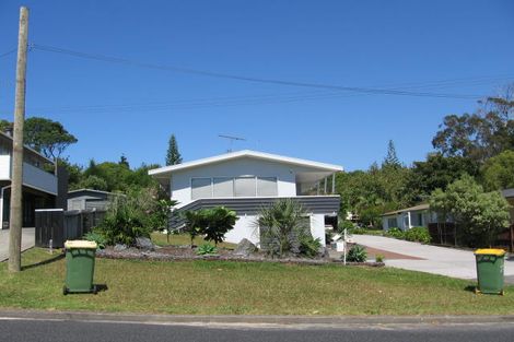 Photo of property in 16 Glenvar Road, Torbay, Auckland, 0630