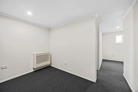 Photo of property in 33 Skerten Avenue, Hornby, Christchurch, 8042