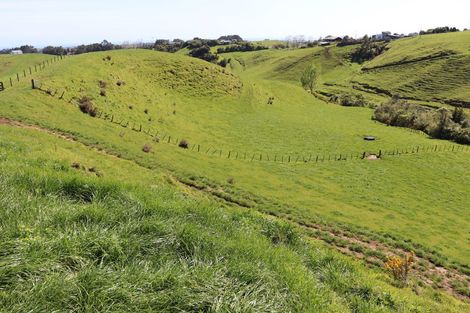 Photo of property in 888a Otaraoa Road, Tikorangi, Waitara, 4383