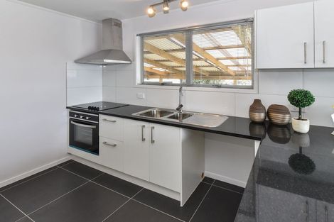 Photo of property in 3 Crispian Place, Weymouth, Auckland, 2103