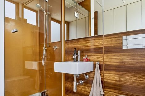 Photo of property in 8 Mcfarlane Street, Mount Victoria, Wellington, 6011