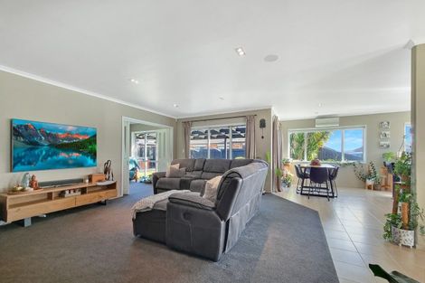 Photo of property in 10 Carroll Place, Owhata, Rotorua, 3010