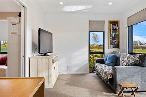 Photo of property in 32 Northside Drive, Waikuku, Rangiora, 7473