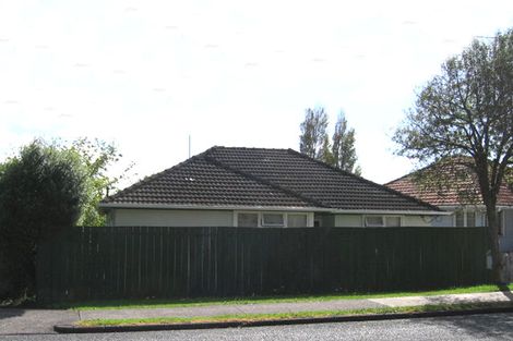 Photo of property in 2a Longburn Road, Henderson, Auckland, 0610