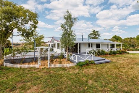 Photo of property in 308 Paparata Road, Bombay, 2675