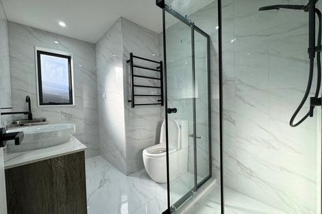 Photo of property in 47 Coniston Avenue, Te Atatu South, Auckland, 0610