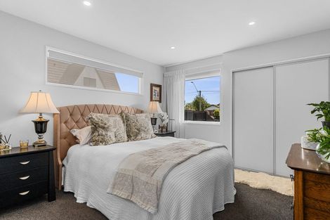 Photo of property in 2/120 Gilberthorpes Road, Hei Hei, Christchurch, 8042