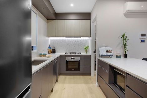 Photo of property in 12 Tarras Road, Kumeu, 0810