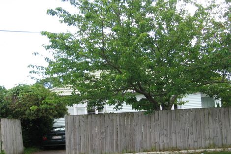 Photo of property in 2 Haverstock Road, Sandringham, Auckland, 1025