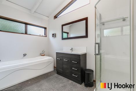 Photo of property in 27 Carnoustie Drive, Wattle Downs, Auckland, 2103
