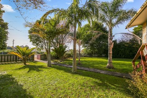 Photo of property in 3/2 Pooks Road, Ranui, Auckland, 0612
