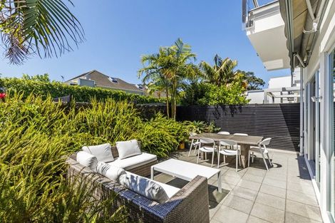 Photo of property in 6/258 Hurstmere Road, Takapuna, Auckland, 0622
