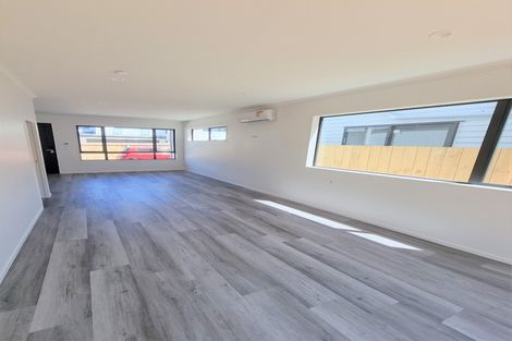 Photo of property in 2/32 Alfriston Road, Manurewa East, Auckland, 2102