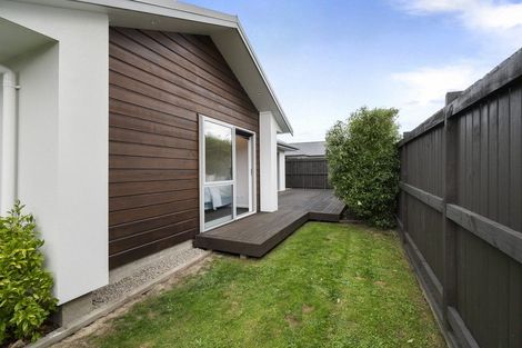 Photo of property in 2 Serenity Crescent, Kelvin Grove, Palmerston North, 4414