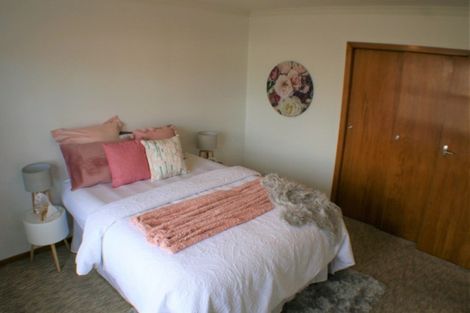 Photo of property in 57 Weraroa Road, Levin, 5510