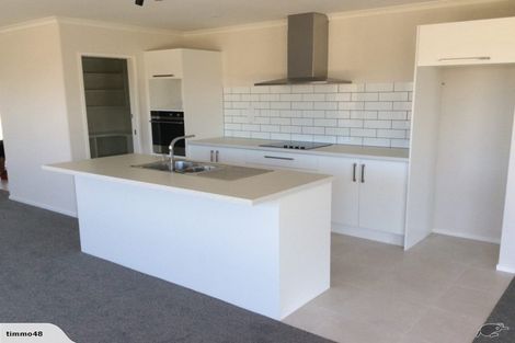 Photo of property in 12 Kotare Place, Sandspit, Warkworth, 0982