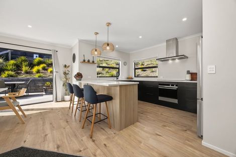 Photo of property in 82 Kotare Street, Waikanae, 5036