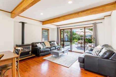Photo of property in 33 St Annes Crescent, Wattle Downs, Auckland, 2103