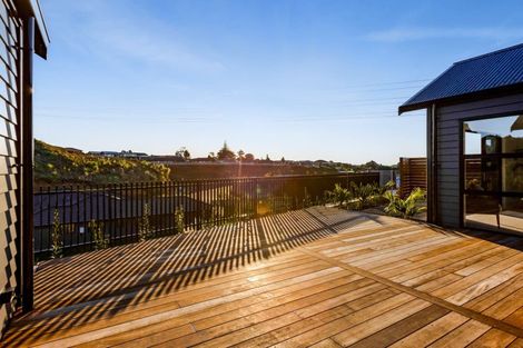 Photo of property in 54 Fernbrook Drive, Hurworth, New Plymouth, 4310