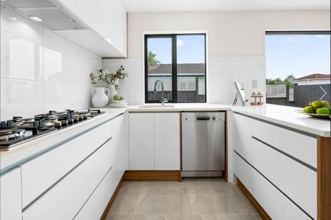 Photo of property in 13b Kingussie Place, Highland Park, Auckland, 2010