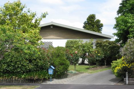 Photo of property in 37 Rosedale Place, Avonhead, Christchurch, 8042