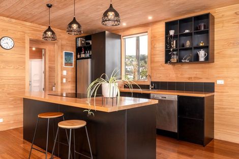 Photo of property in 5 Rifleman Lane, Redcliffs, Christchurch, 8081