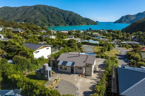 Photo of property in 12 Field Terrace, Okiwi Bay, French Pass, 7193