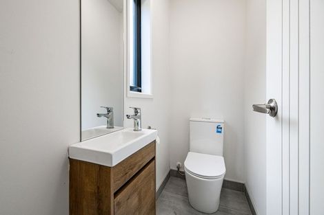 Photo of property in 4/43b Waimumu Road, Massey, Auckland, 0614