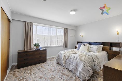 Photo of property in 3 Earlston Grove, Avalon, Lower Hutt, 5011