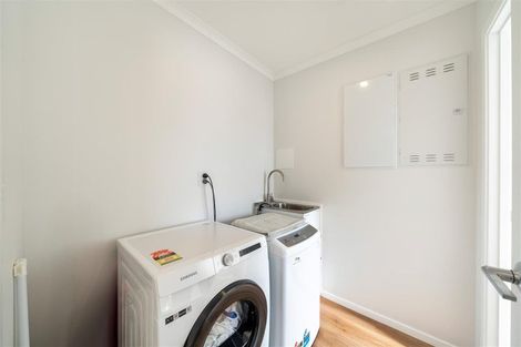 Photo of property in 5 Reid Lane, Wallaceville, Upper Hutt, 5018