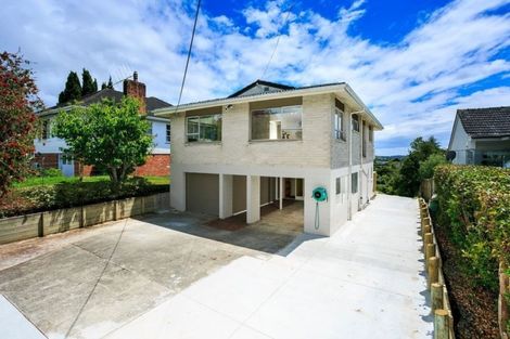 Photo of property in 10 Monarch Avenue, Hillcrest, Auckland, 0627