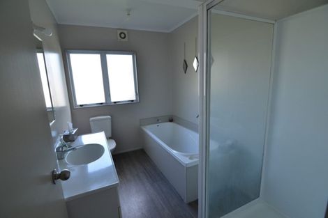 Photo of property in 31 Brentford Place, Manurewa, Auckland, 2102