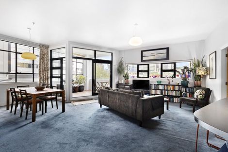 Photo of property in Endeavour Apartments, 12/125 Thorndon Quay, Pipitea, Wellington, 6011