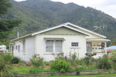 Photo of property in 18 Farmer Street, Te Aroha, 3320