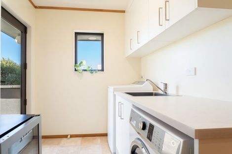 Photo of property in 6 Montrose Grove, Churton Park, Wellington, 6037