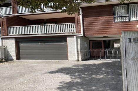 Photo of property in 18 Melrose Road, Island Bay, Wellington, 6023