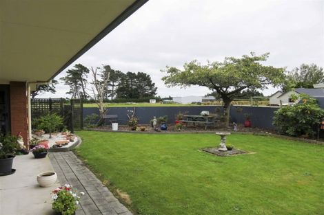 Photo of property in 14 Kirkoswald Street, Wallacetown, 9816