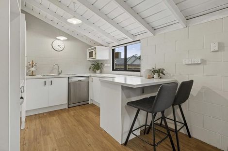 Photo of property in 5a Tapestry Grove, Silverstream, Upper Hutt, 5019