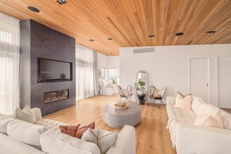 Photo of property in 83 Major Hornbrook Road, Mount Pleasant, Christchurch, 8081