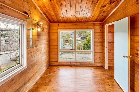 Photo of property in 3 Clematis Grove, Maungaraki, Lower Hutt, 5010