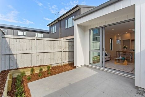 Photo of property in 10 Orona Place, Takanini, 2112
