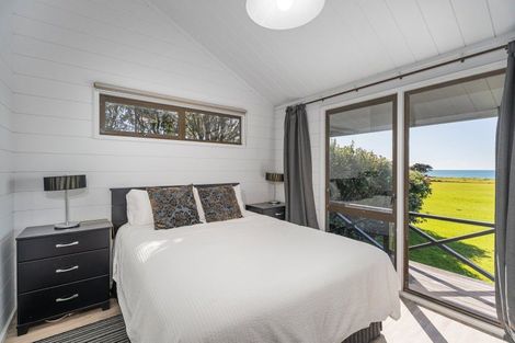 Photo of property in 114 Totara Place, Matarangi, Whitianga, 3592