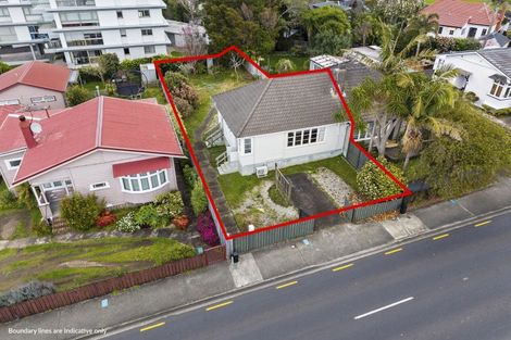 Photo of property in 30 Onewa Road, Northcote Point, Auckland, 0627
