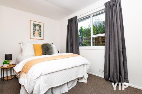 Photo of property in 9 Omega Street, Newlands, Wellington, 6037