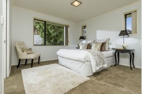 Photo of property in 18 William Gamble Drive, Greenhithe, Auckland, 0632